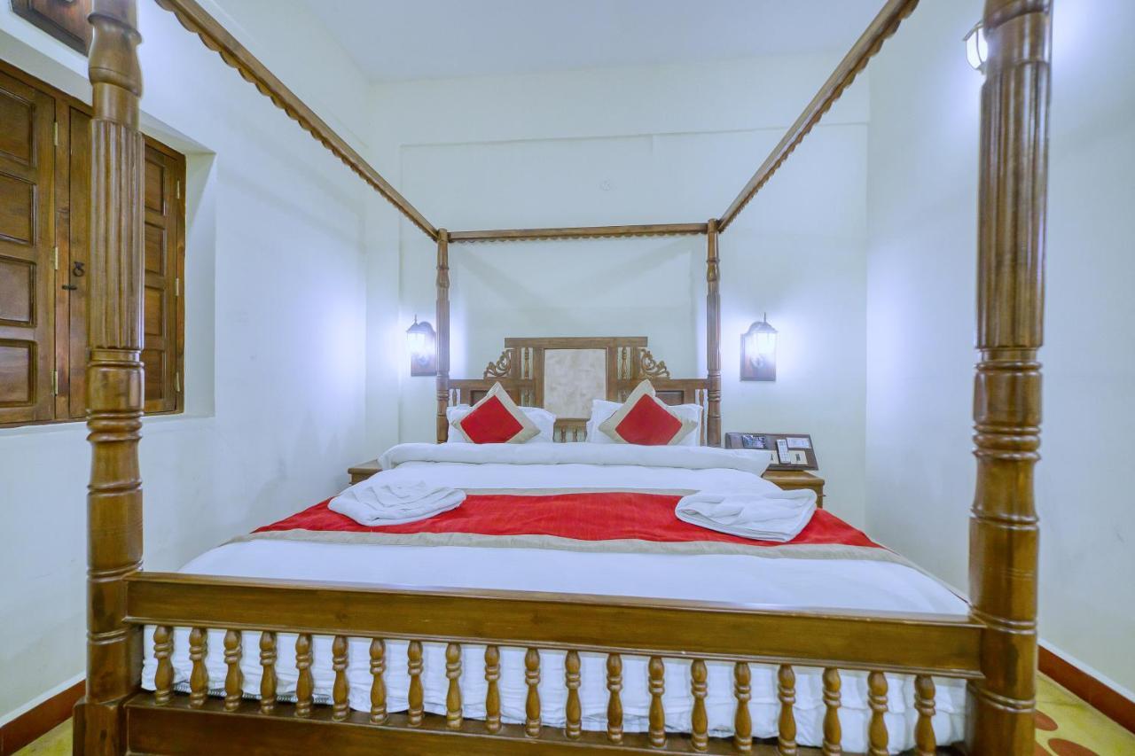 Hotel Windsor Castle Salem Extérieur photo
