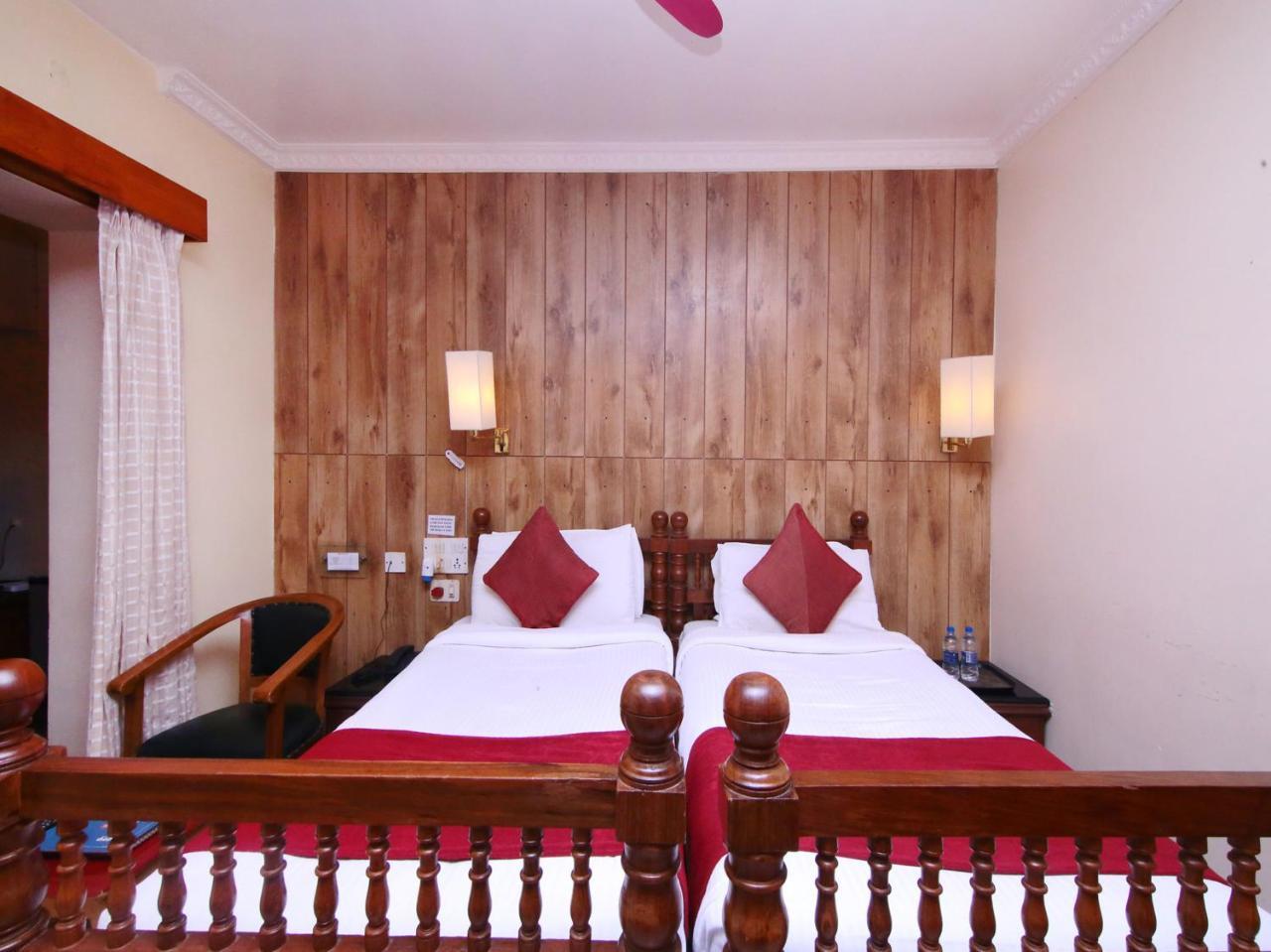 Hotel Windsor Castle Salem Extérieur photo