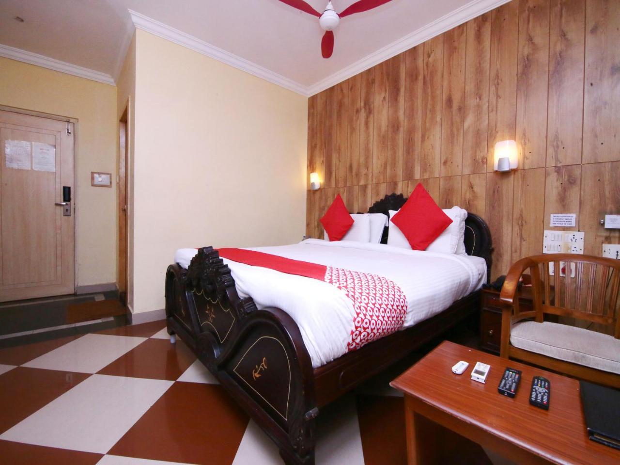 Hotel Windsor Castle Salem Extérieur photo